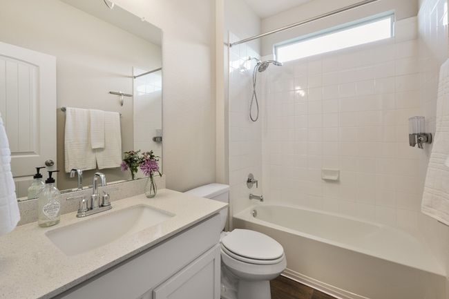 Bathroom 2 | Image 17