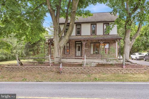 1539 Fairview Dr, LEESPORT, PA, 19533-9179 | Card Image