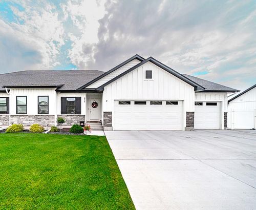 644 Silvermaple Dr, Ammon, ID, 83401-3591 | Card Image