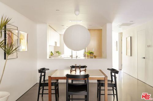 209-2950 Neilson Way, Santa Monica, CA, 90405 | Card Image