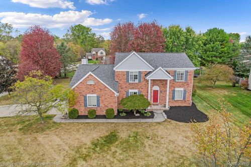 921 River Valley Dr, Lake Orion, MI, 48362-3488 | Card Image