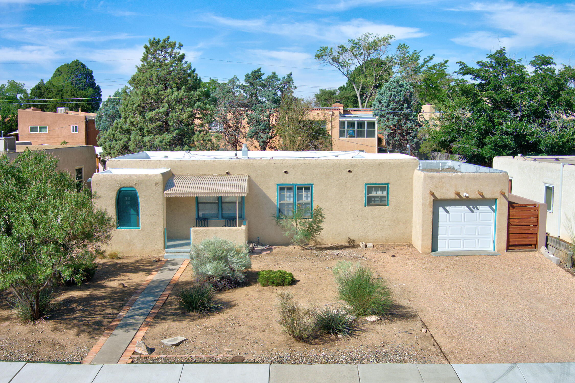 Lafayette Dr, Albuquerque, NM 87106