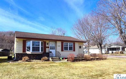 1225 N Payne St, New Ulm, MN, 56073-1430 | Card Image
