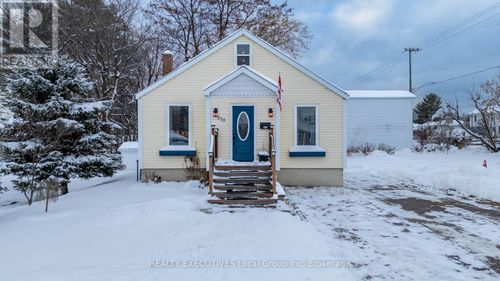 570 Nipissing St, North Bay, ON, P1B4L7 | Card Image