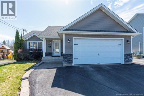 38 Forest Grove Rd, Moncton, NB, E1G5K5 | Card Image