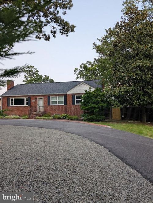 3907 Prosperity Ave, FAIRFAX, VA, 22031-3329 | Card Image