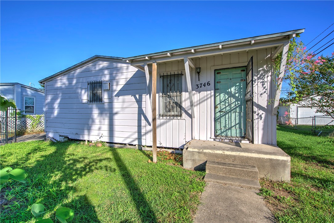 Macarthur St, Corpus Christi, TX 78416