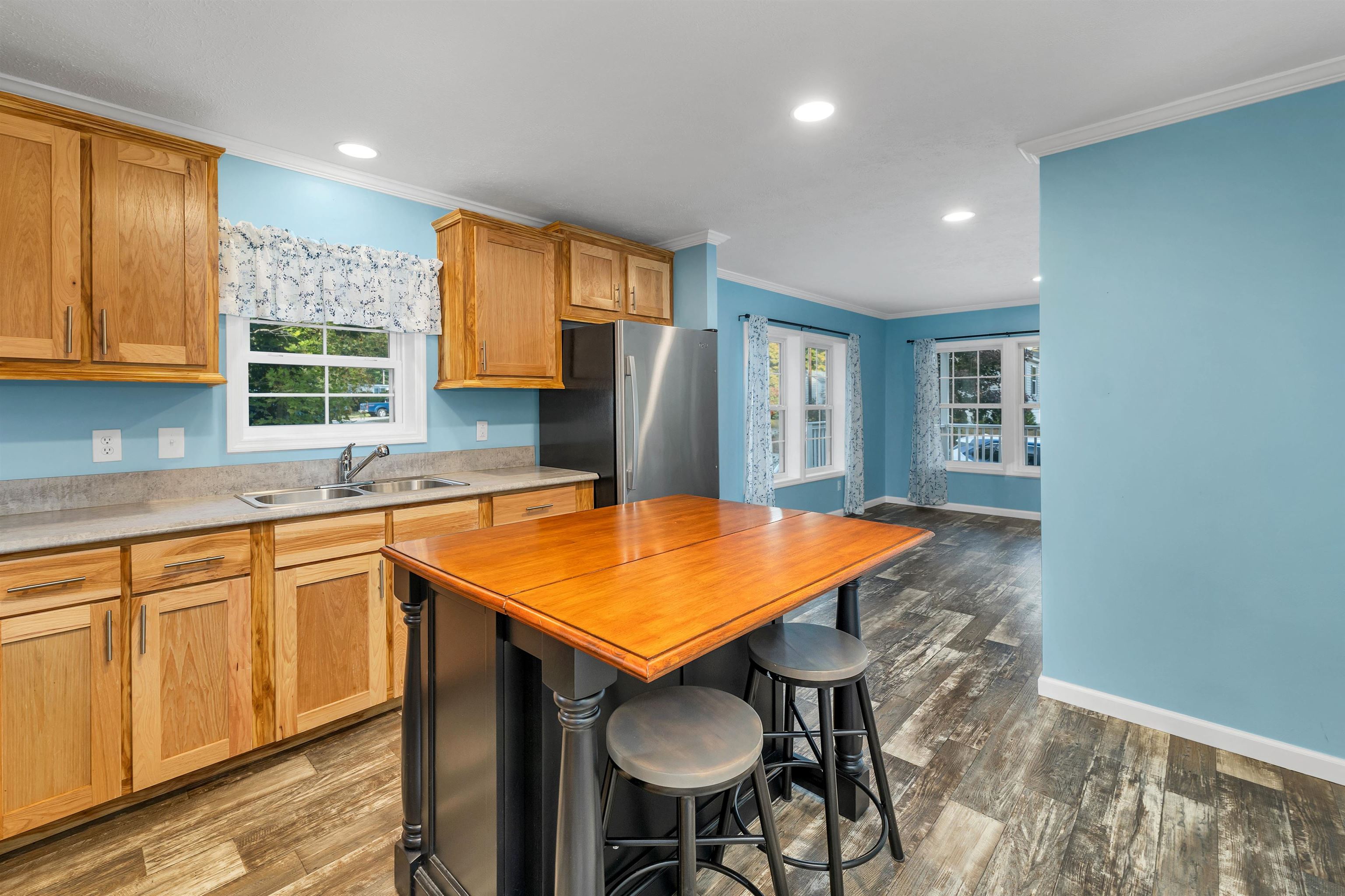 Lake St, Loudon, NH 03307