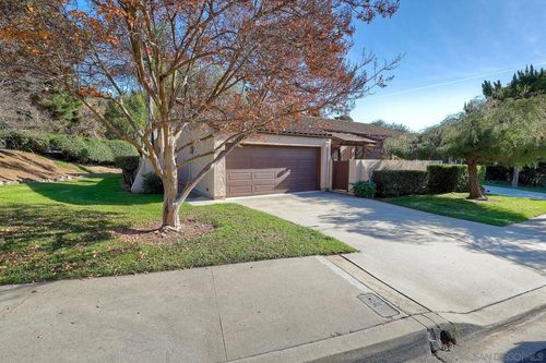 2032 David Dr, Escondido, CA, 92026 | Card Image