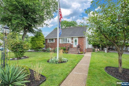 24 Filippone Way, Woodland Park, NJ, 07424-2614 | Card Image