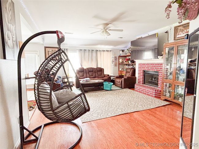 12217 S Cedar Ave, House other with 3 bedrooms, 2 bathrooms and null parking in Jenks OK | Image 12