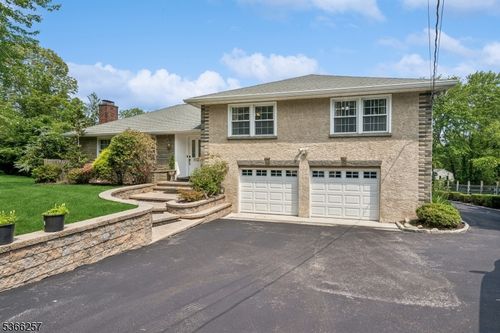 1127 Mountain Ave, Berkeley Heights, NJ, 07922-2355 | Card Image