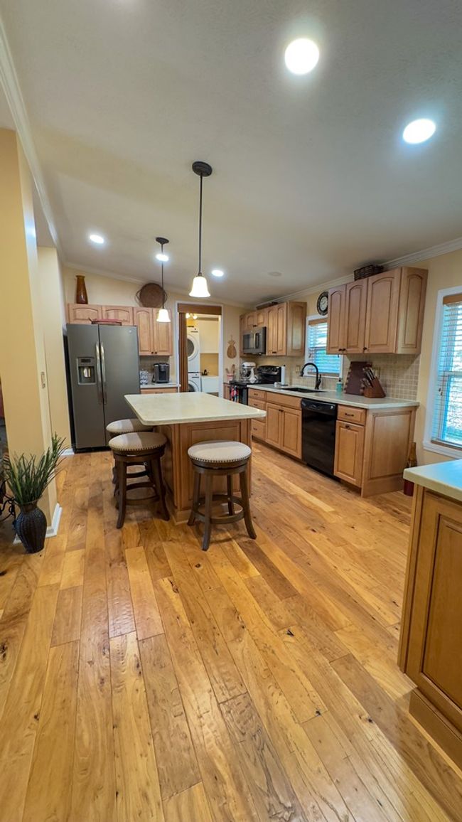 141 Rocky Cir, Home with 3 bedrooms, 2 bathrooms and 2 parking in Blairsville GA | Image 10