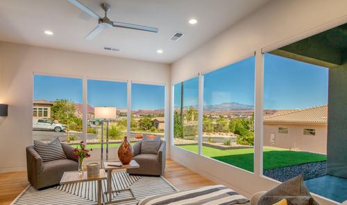 2679 W Emeraud Dr, St George, UT, 84770-1947 | Card Image
