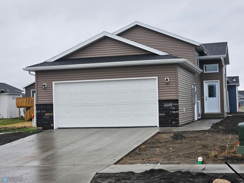 6649 Samuel Dr, Horace, ND, 58047-5301 | Card Image