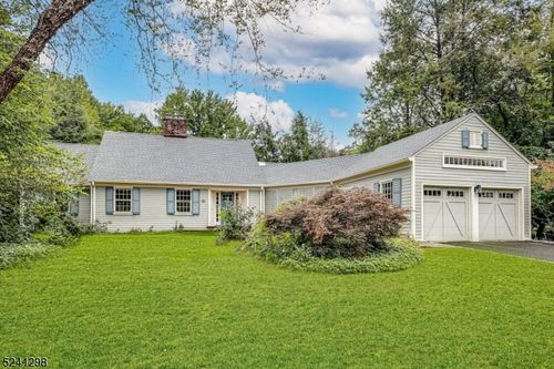 657 Hillside Ave, Mountainside, NJ, 07092-2529 | Card Image