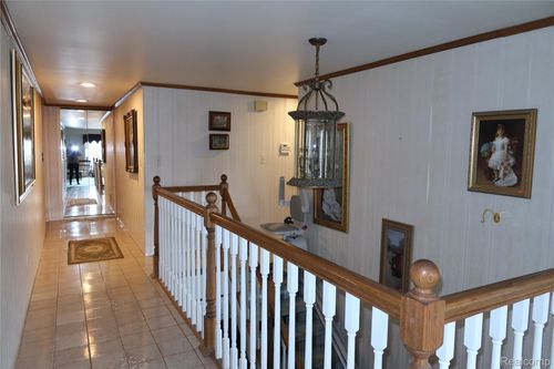 56-18035 University Park Dr, Livonia, MI, 48152-3928 | Card Image