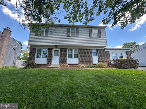 1010 Lake Ln, PENNSBURG, PA, 18073-1610 | Card Image