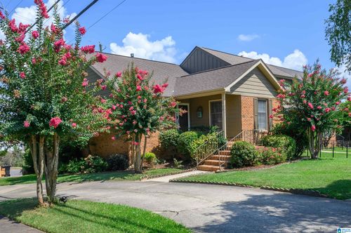 1001 Vestavia Manor Dr, Vestavia, AL, 35216-2213 | Card Image