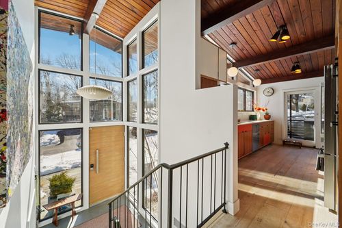 23 Crossbar Rd, Hastings On Hudson, NY, 10706-3942 | Card Image