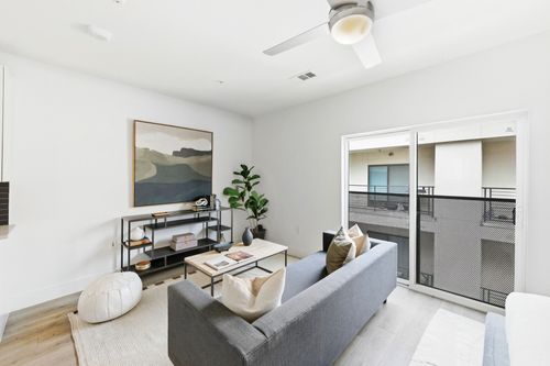 315-2213 Poquito St, Austin, TX, 78722-2465 | Card Image