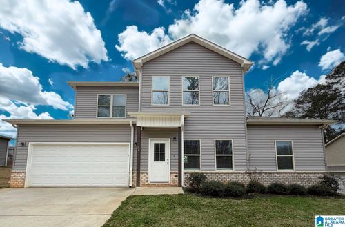 72 Buckhorn Cir, Weaver, AL, 36277-5206 | Card Image