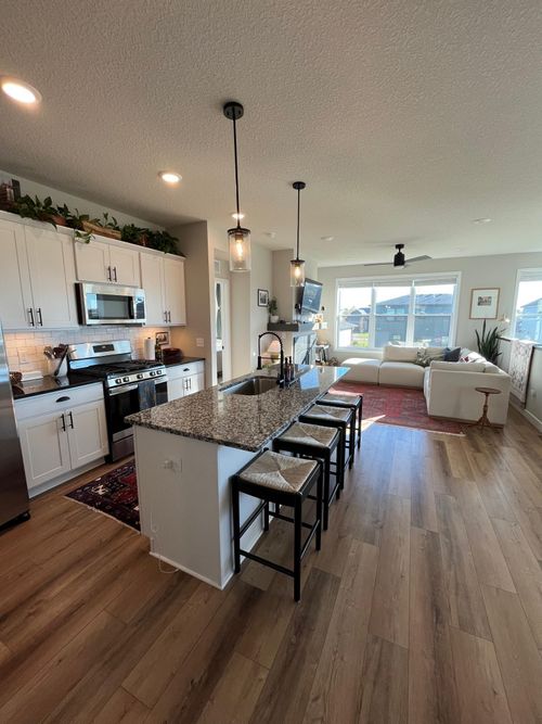 5539 Welter Way, Chaska, MN, 55318-7432 | Card Image