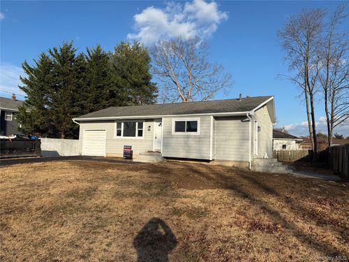 233 W 12th St, Deer Park, NY, 11729-5918 | Card Image