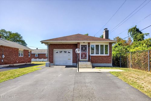 60 Dartmouth St, Albany, NY, 12209-1332 | Card Image