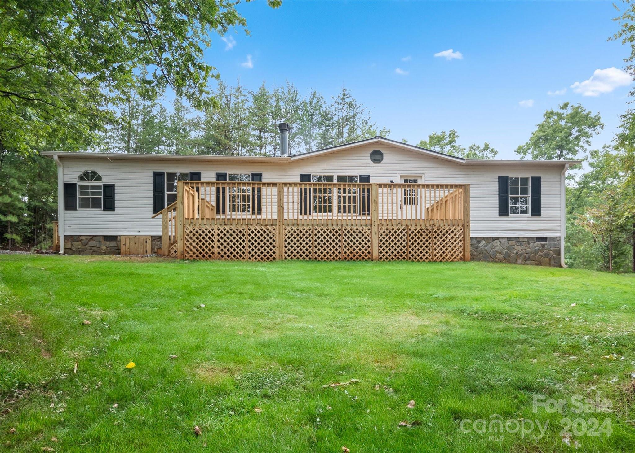 Foxtail Heights Dr, Marion, NC 28752