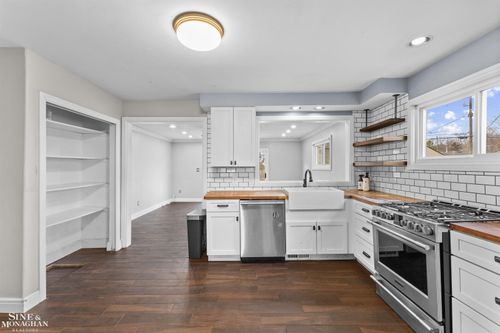 50697 Elsey St, New Baltimore, MI, 48047-1694 | Card Image