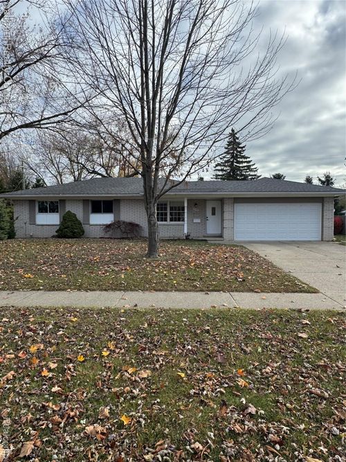 45480 Keding St, Utica, MI, 48317-6051 | Card Image