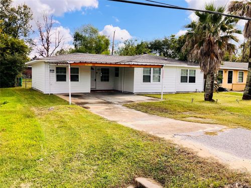 5711 Fm 2004 Rd, Hitchcock, TX, 77563-1603 | Card Image