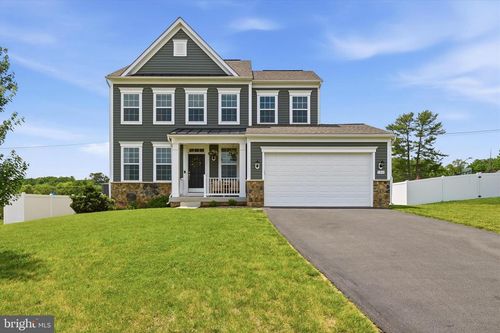 100 Ladysthumb Cir, CHARLES TOWN, WV, 25414-1714 | Card Image