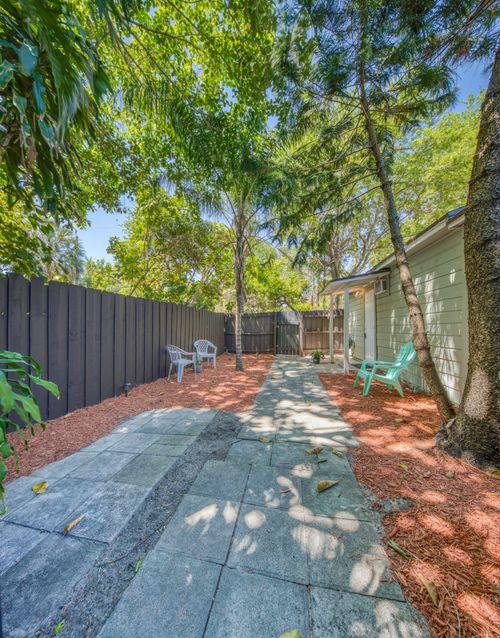 2-back-519 S M St, Lake Worth Beach, FL, 33460-4523 | Card Image