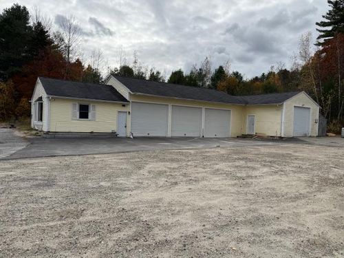 130 Portland Road, Gray, ME, 04039 | Card Image