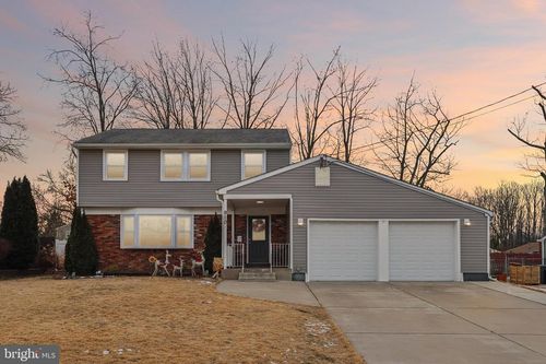 910 Howe Dr, BLACKWOOD, NJ, 08012-1346 | Card Image