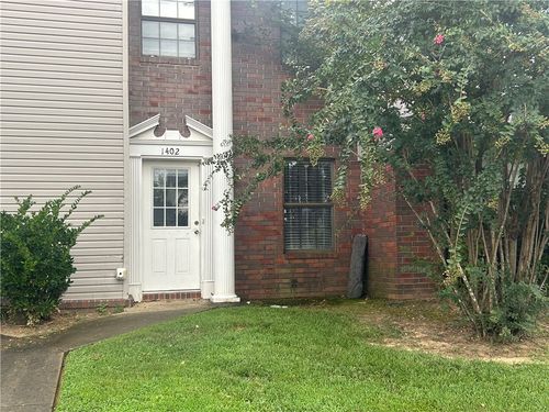 1402 University Dr, Russellville, AR, 72801-3247 | Card Image