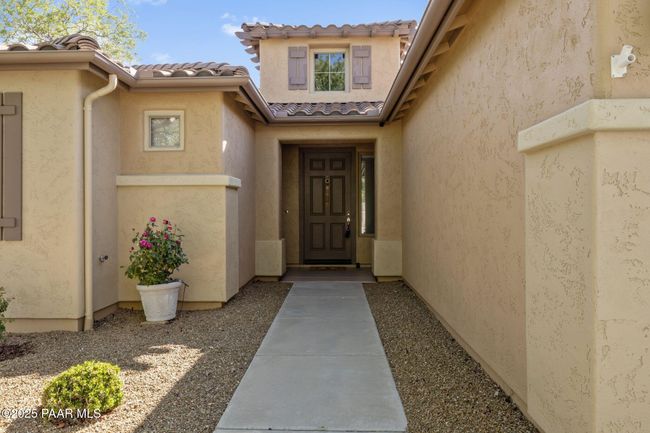 Front of Home | Image 6
