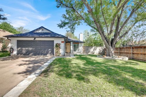 812 Saunders Dr, Round Rock, TX, 78664-2750 | Card Image