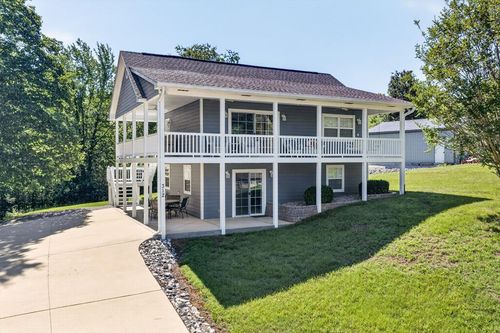 312 Cosby Parris Rd, Byrdstown, TN, 38549-4432 | Card Image