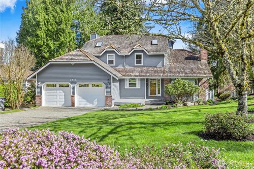 4310 209th Ave Ne, Sammamish, WA, 98074-9361 | Card Image