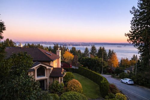 2222 Chairlift Rd, West Vancouver, BC, V7S3G2 | Card Image