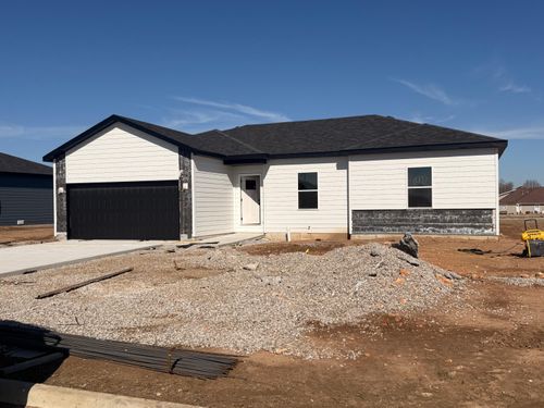 170 Maverick Dr, Mount Vernon, MO, 65712-4207 | Card Image