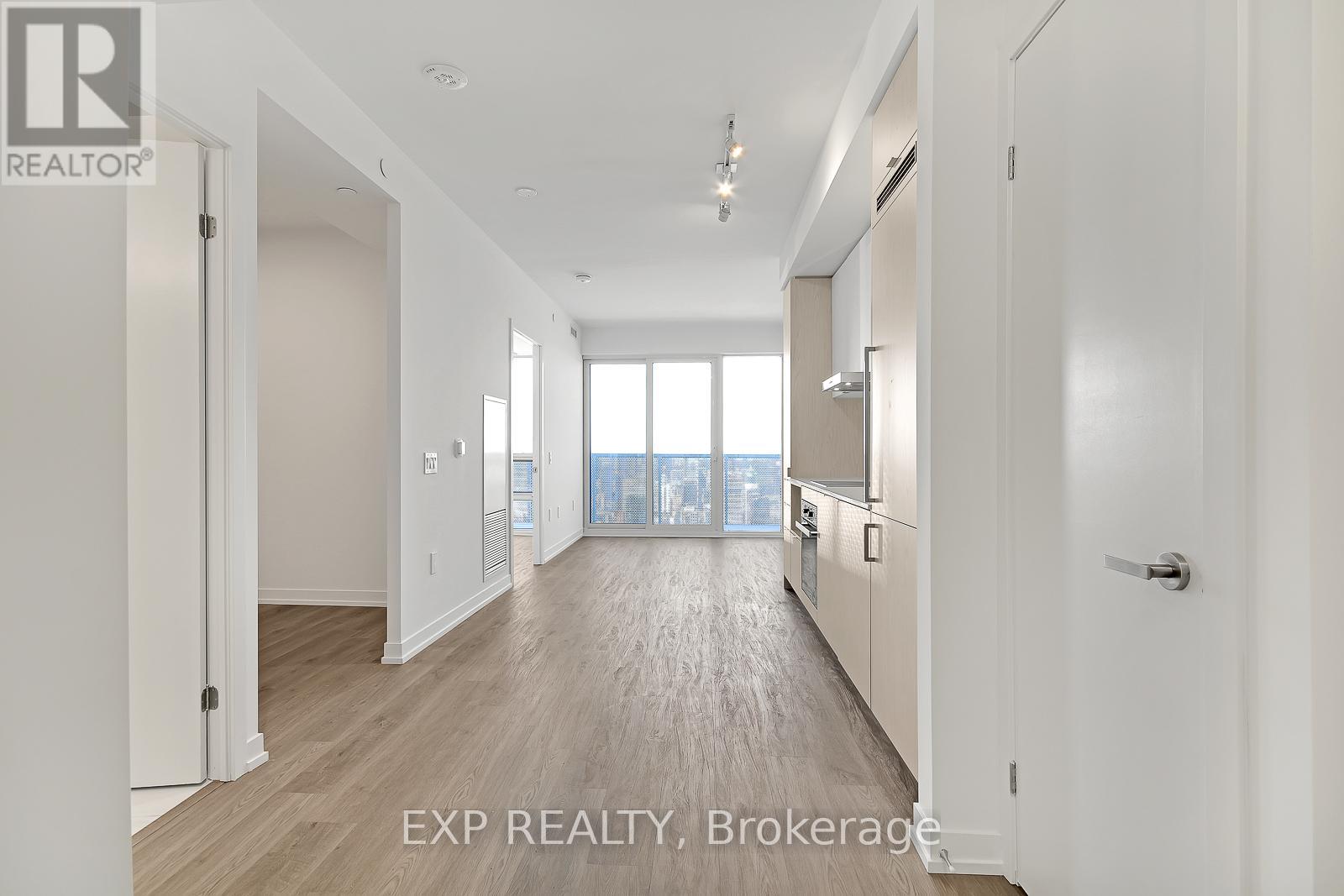 Residential Lease in Toronto (Waterfront Communities) 4