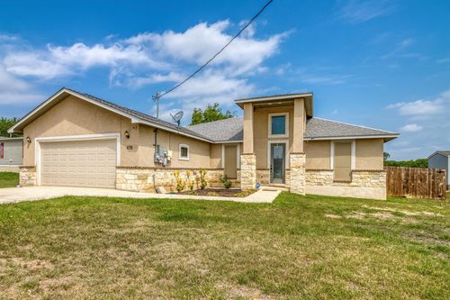 478 Las Palomas Dr, Lytle, TX, 78052-3566 | Card Image