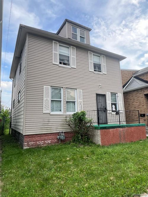 2388 Neibel St, Hamtramck, MI, 48212-2643 | Card Image