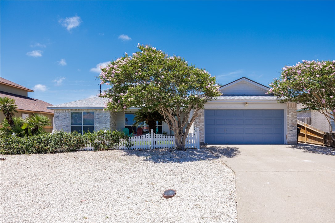 Captain Kidd Dr, Corpus Christi, TX 78418
