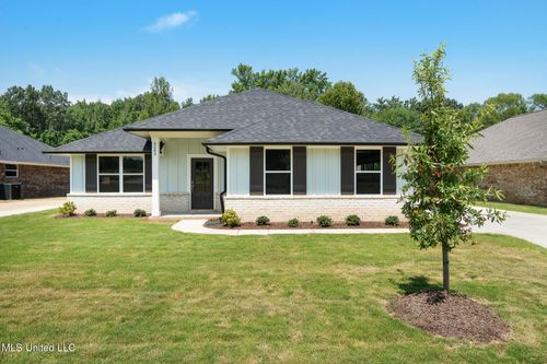 4243 Olivia Cir W, Olive Branch, MS, 38654 | Card Image