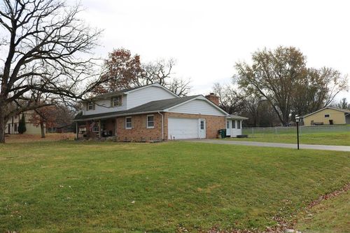 6581 Squire Ln, Loves Park, IL, 61111-3559 | Card Image